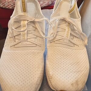 New Balance size 9.5 Womens